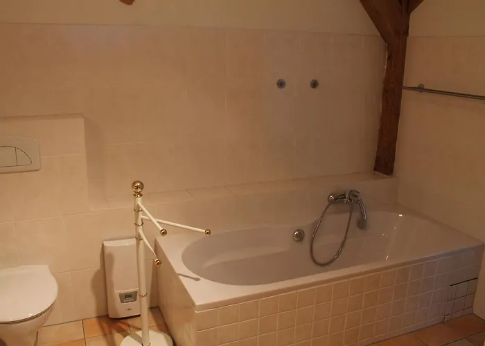 Rustic Getaway アパート Buschenhagen